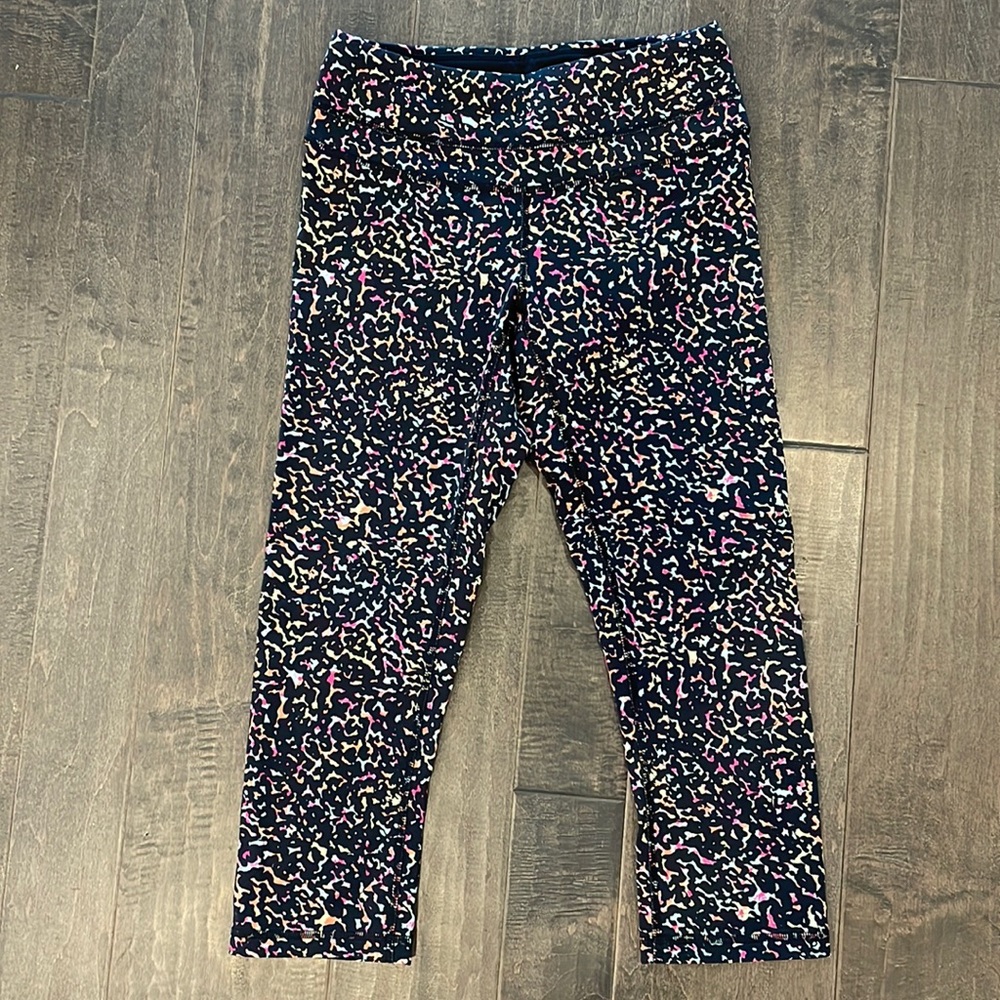 Lucy Multi-Color Capris, Size Small, Euc - image 1